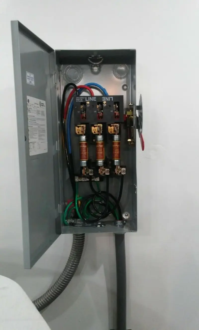 Three-phase disconnect switch installed for Smoke Detector Installation in Hastings